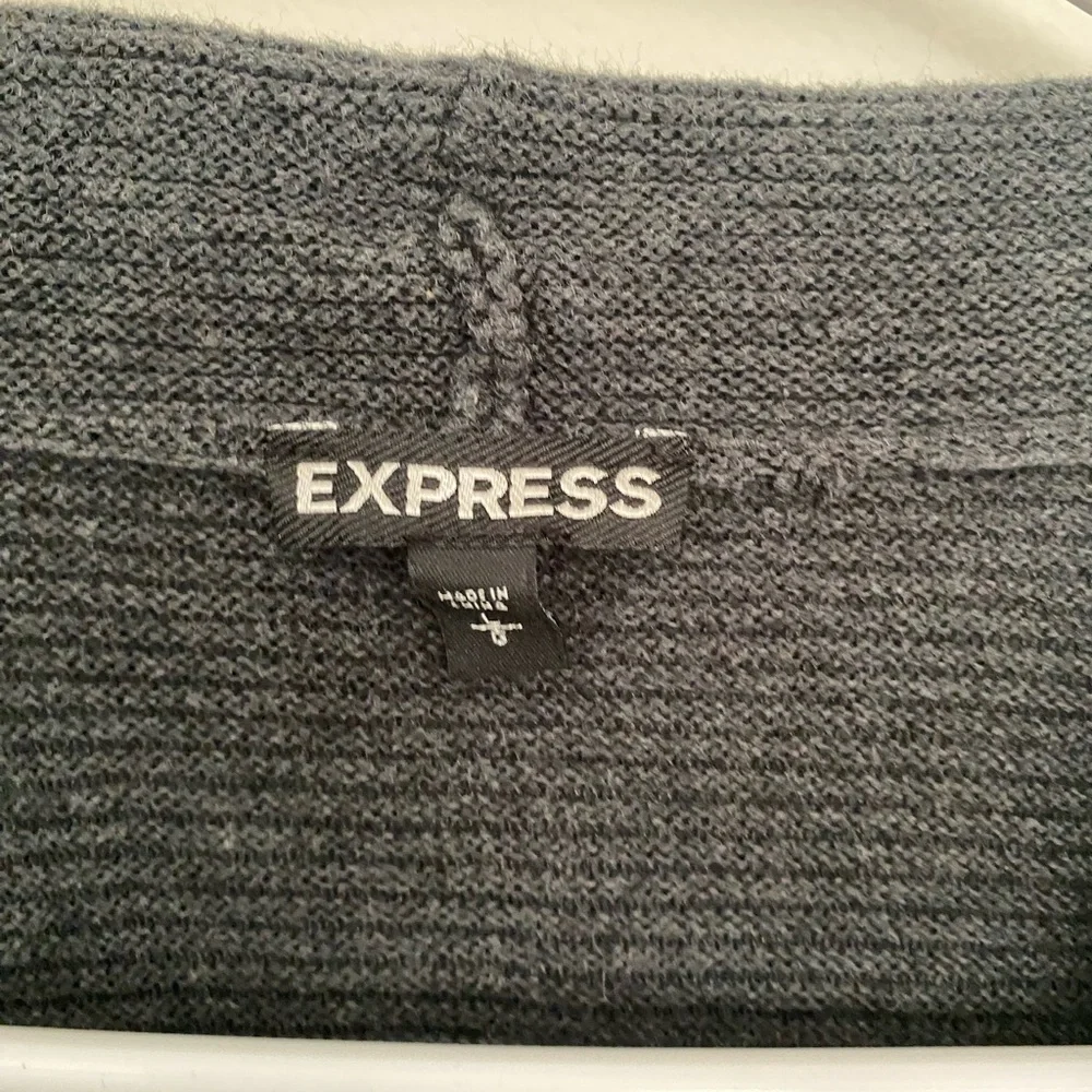 Coach Scarf with Express Cardigan. - Picture 3 of 3